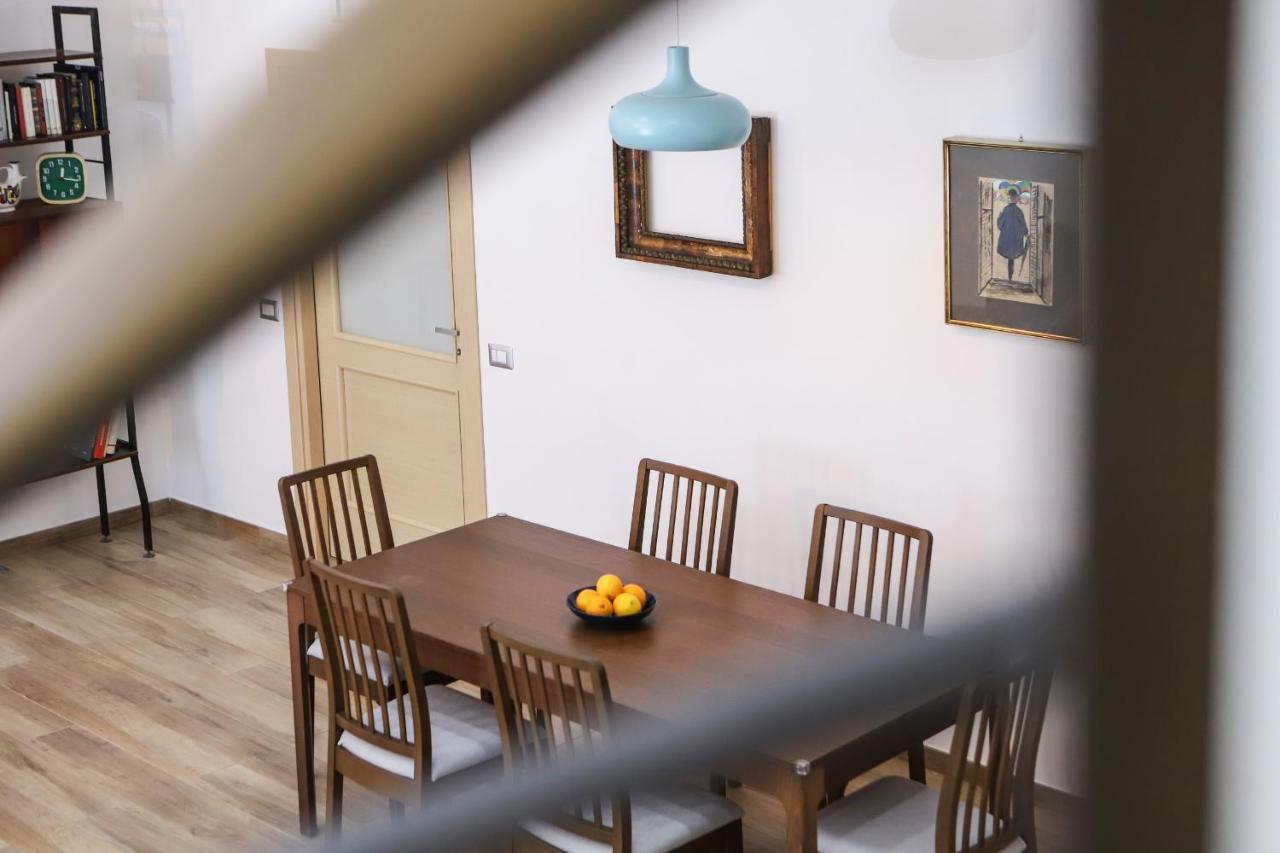 Tribunali Family Apartment By Wonderful Italy Наполи Екстериор снимка